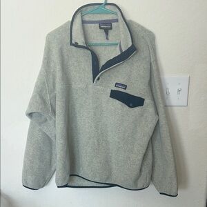 Patagonia Synchilla Light Gray Fleece with Navy Trim